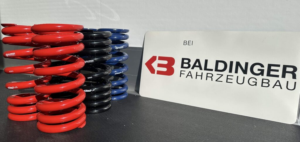 Neue Baldinger Schraubenfeder in rot, blau und schwarz für die Ultra Light Achse