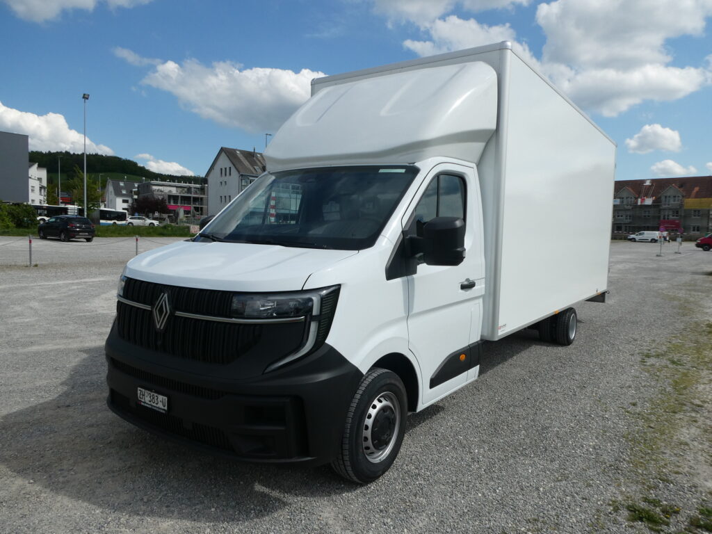 Renault Master weiss mit neuer recyclingsfähiger PP Classic Box